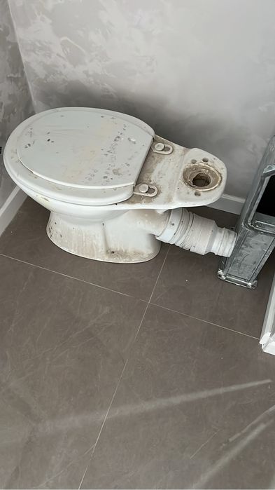 Унитаз рабочий продам