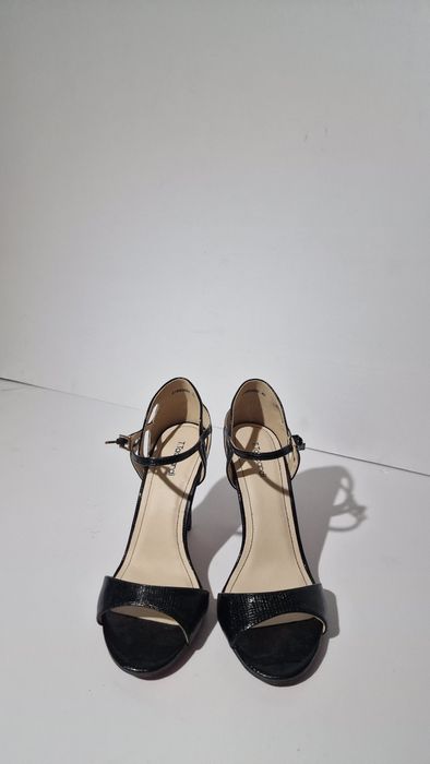 Продам новые босоножки, 40 размер