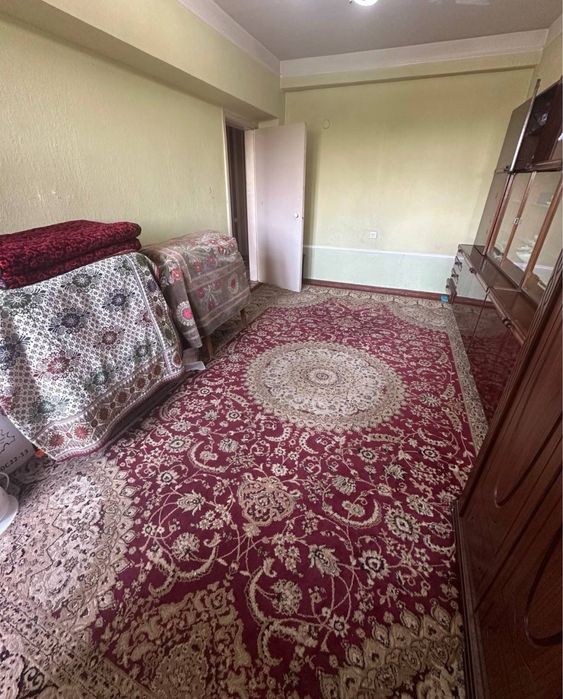 Юнусабад 4 Квартал Продается квартира 4/4/4 балкон 2х6 Кирпичный Дом