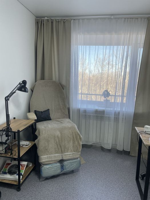 Сдам кушетку ответственной и чистоплотной девушке