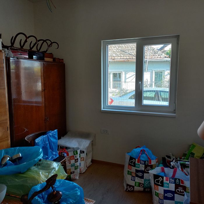 Proprietar, vind 1/2 duplex nou în Pischia