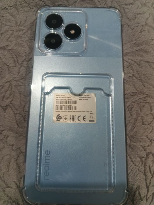 Продам два телефона Реалми нот 50