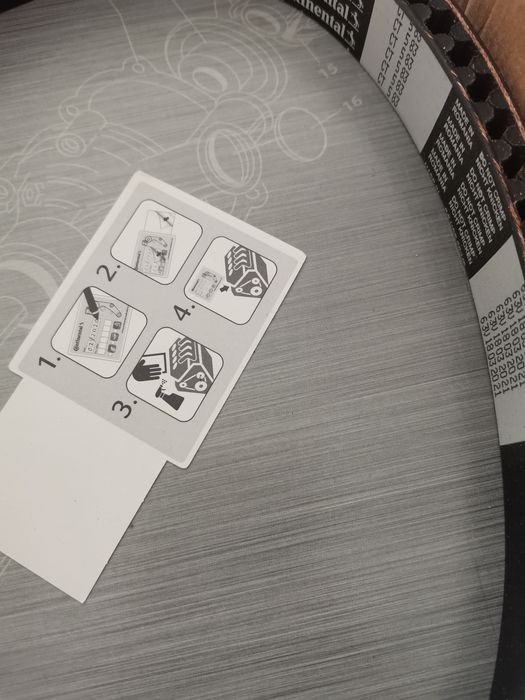 Ангинажен ремък комплект с водна помпа и ролки за toyota avensis 2000