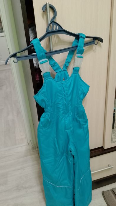 Демисезонный костюм для девочки