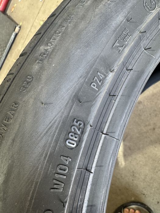 285 40 22/325 35 22 pirelli vara Gle MO