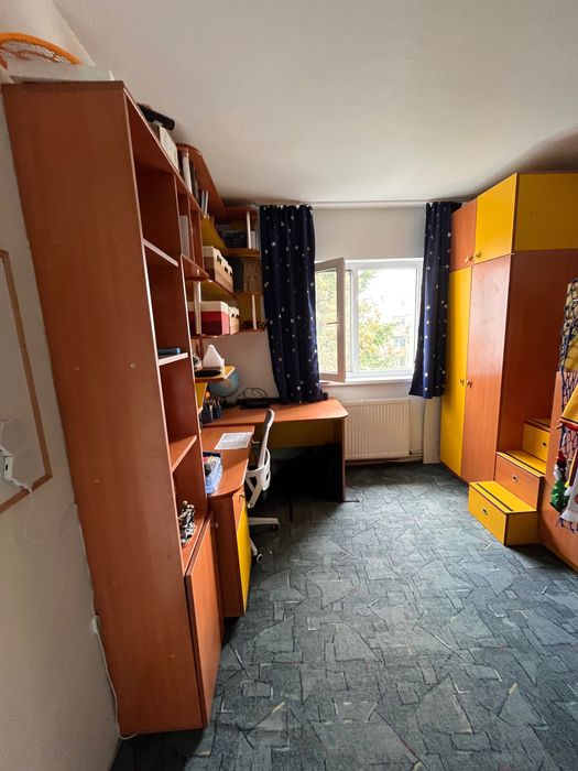 Mobilier camara copil culoare lemn natur combinație