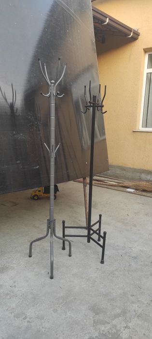 Вешалка черная  100 000