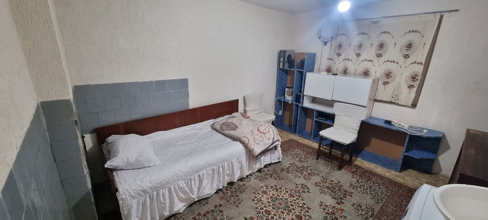 Етаж от къща дава се поднаем на ул.Бяло море 17 А