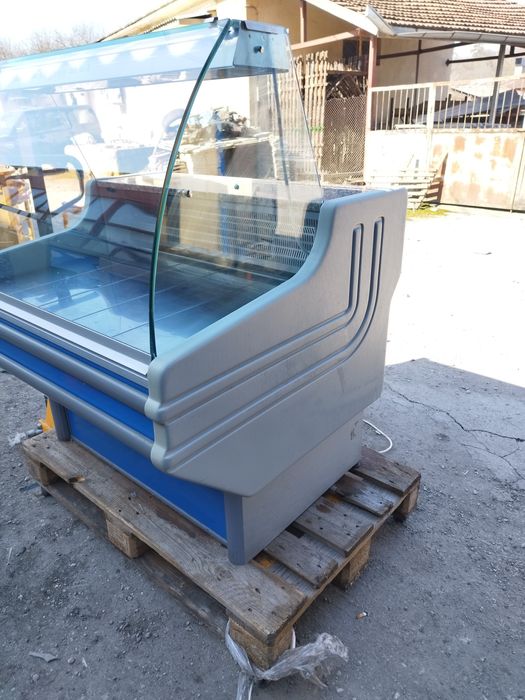 Хладилна витрина за месо, колбаси и др.