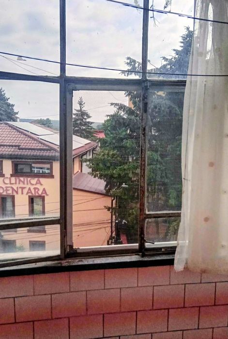 Inchiriez apartament 2 camere, semidecomandat