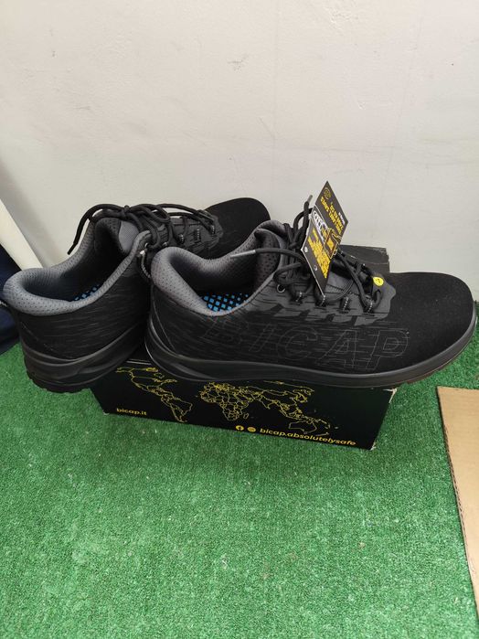 Работни обувки 46