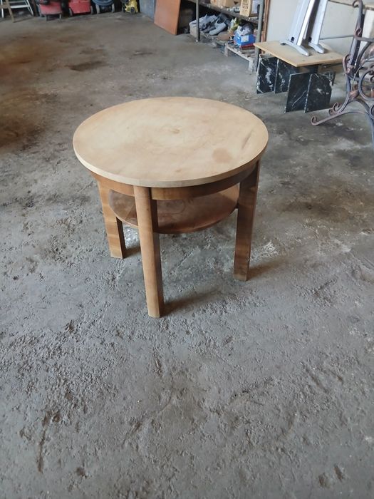 masa rotunda nuc veche