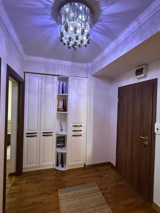 Apartament cu 3 camere de vanzare in zona Arex