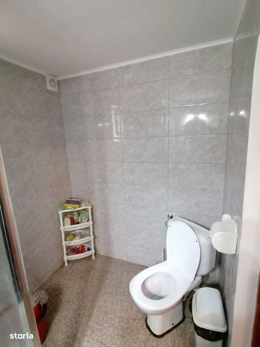 PROPRIETAR -  Casa cu teren de vanzare