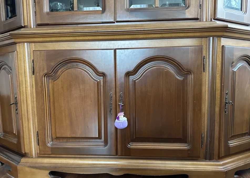 Vitrină sufragerie