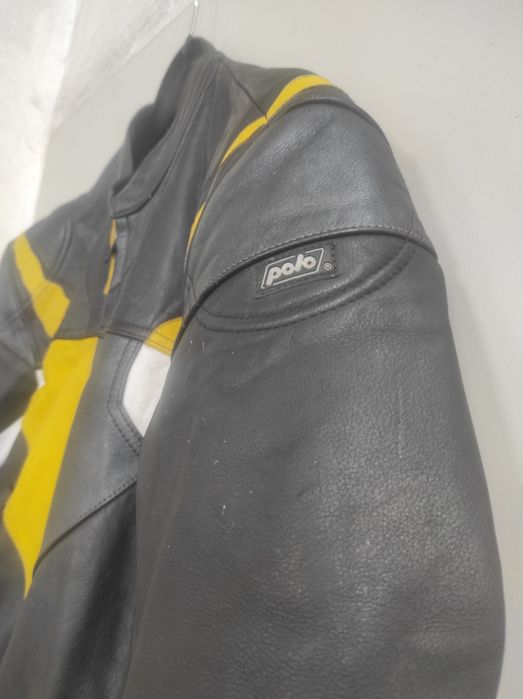 Vând costum de piele pentru moto