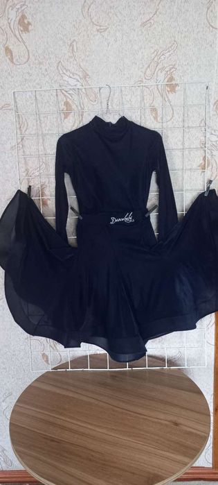 Прокат платьев для бальных танцев