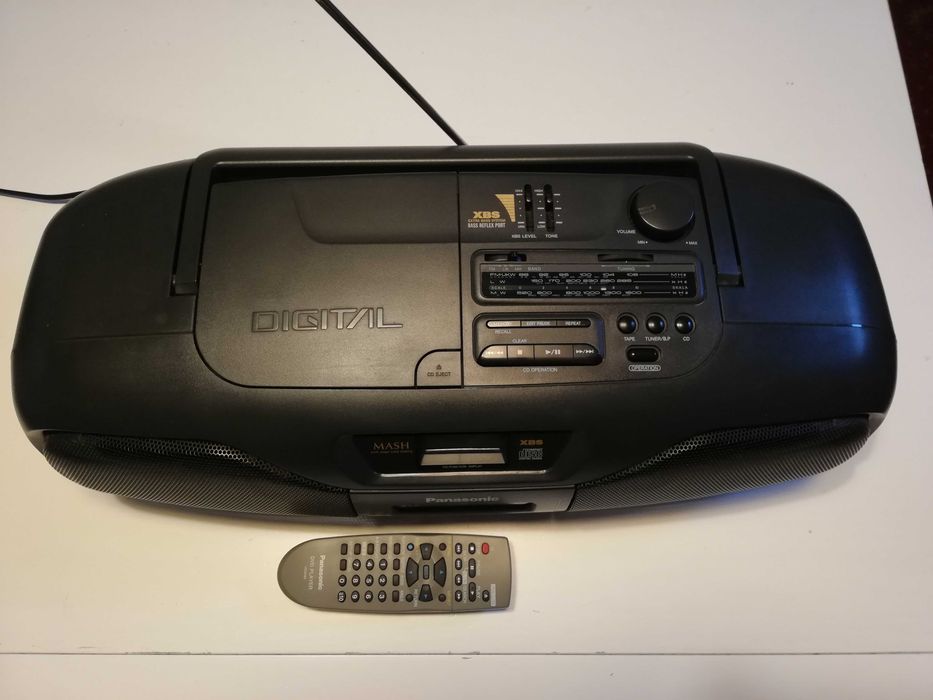 Boombox - Stereo Radio/CD/Cassette PANASONIC RX -DS101 - Impecabil