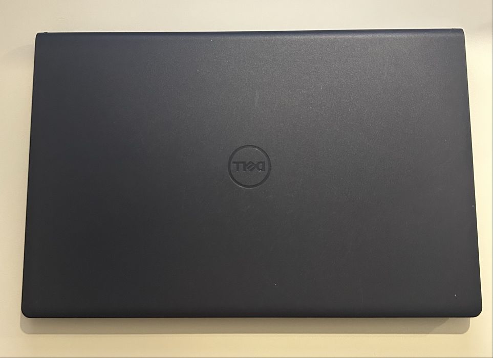 Dell Inspiron 15 3520