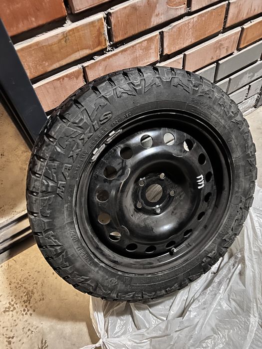 Продам Шины на дисках 4 шт комплект