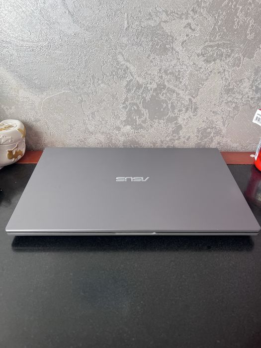 asus vivobook 8gb