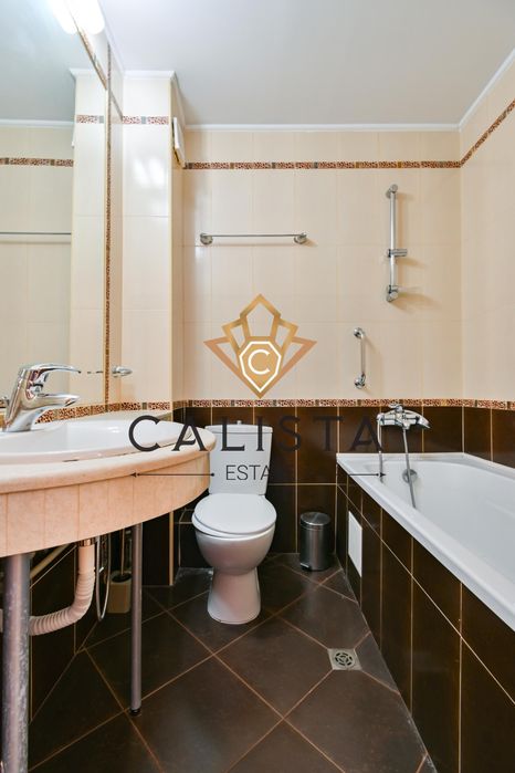 Дава се под наем Тристаен апартамент в София, Витоша - 130 кв.м за 980 € - Снимка #11