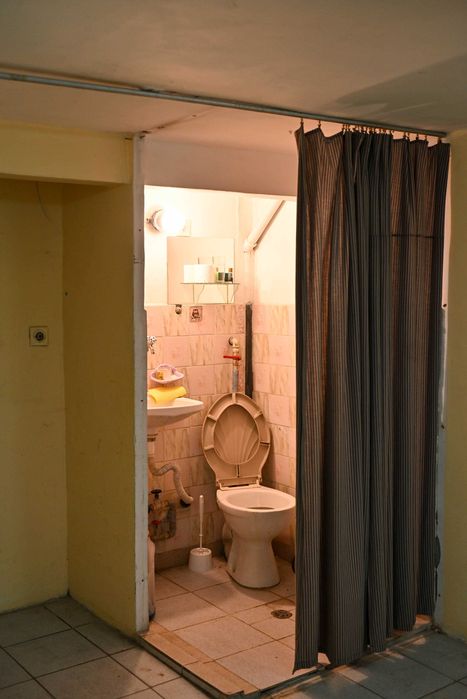 Дава се под наем Гараж / Паркомясто в Плевен, 9-ти квартал - 17 кв.м за 56.1 € - Снимка #3
