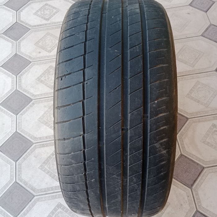 Шины б/у 275/40R20