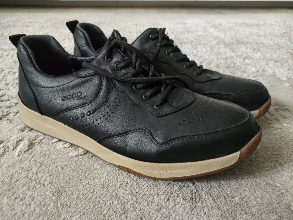 Продам кроссовки