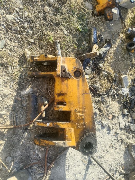 Продам стрелу  JCB 3cx