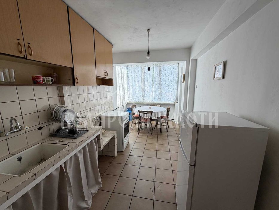 Дава се под наем Тристаен апартамент в Велико Търново, Света гора - 90 кв.м за 300 € - Снимка #1