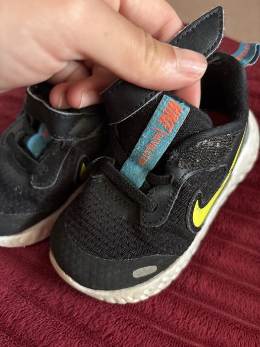 Маратонки Nike 21 номер