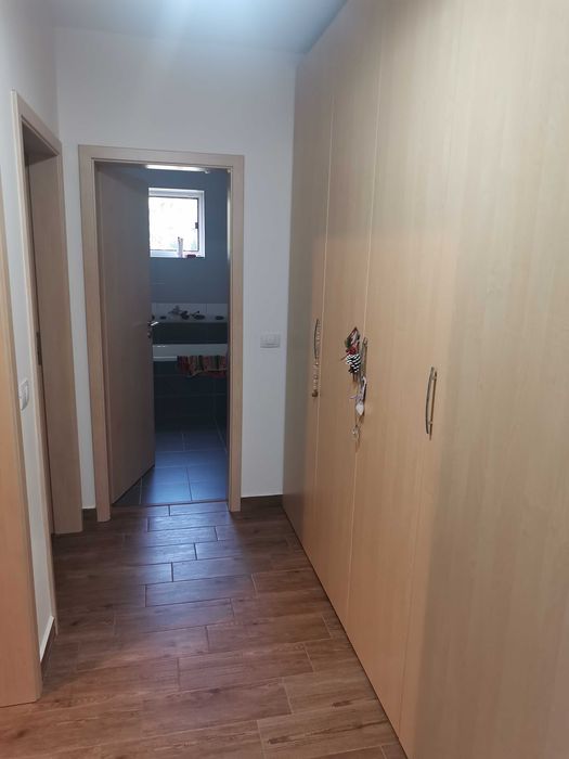ÎNCHIRIEZ apartament 2 camere ZONA Tractoru - CORESI - LUX DIVINA