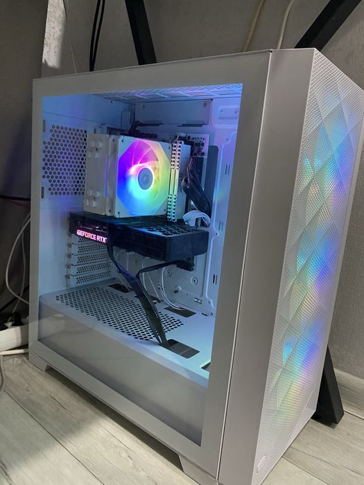 Компьютер со всеми комплектющими