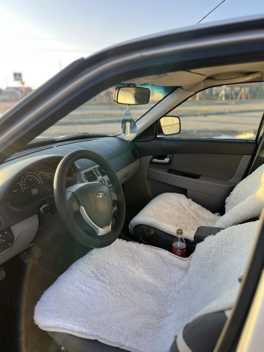 Продам Приору 2013 года