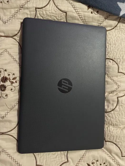 Продам ноутбук HP 250 G6 (i3)