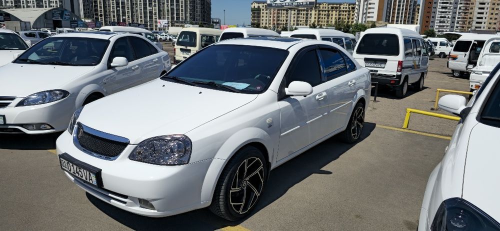 Lacetti 1.8 L 2009 г.
