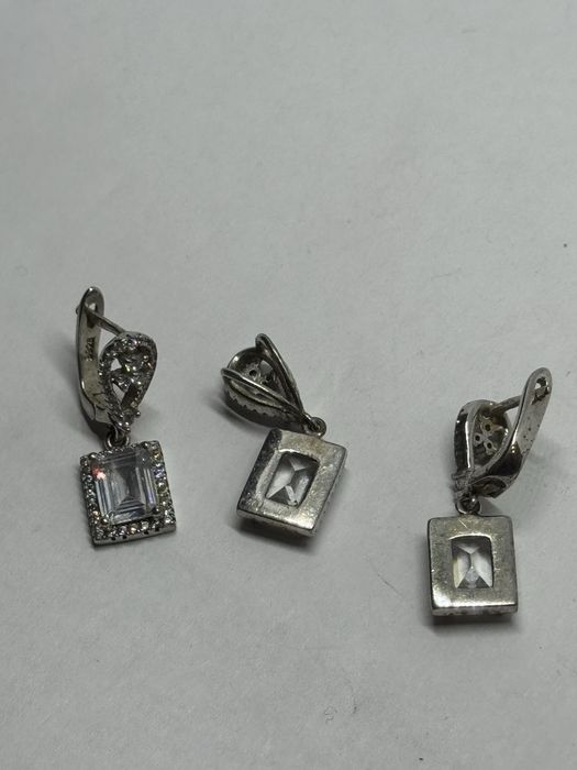 комплект сребърни обеци и висулка 8.34