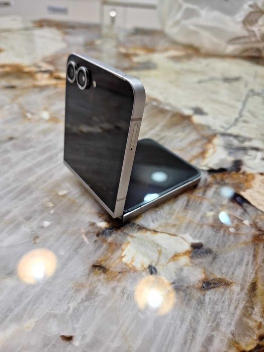 Samsung  Z flip 6 512gb