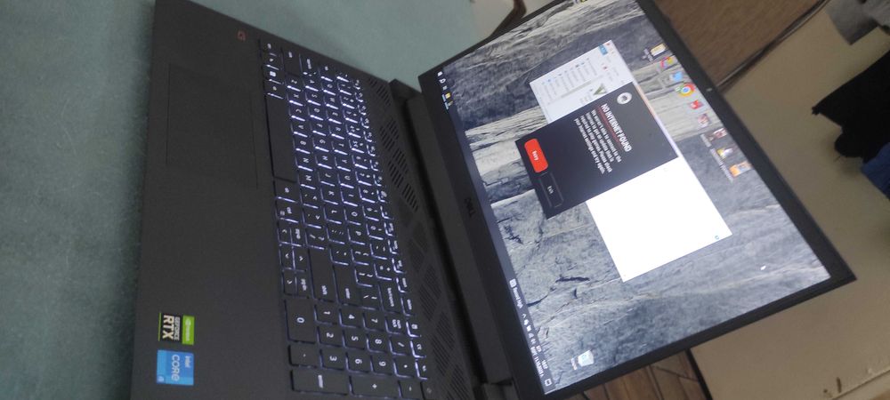 Лаптоп Gaming Dell G15 5511