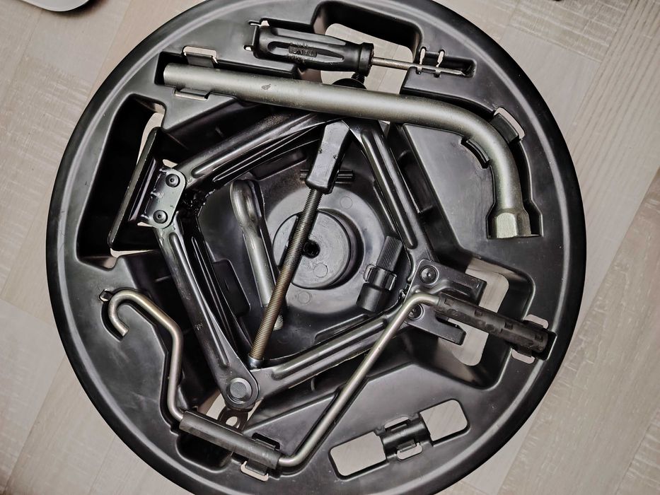 Продавам части за ALFA ROMEO 159