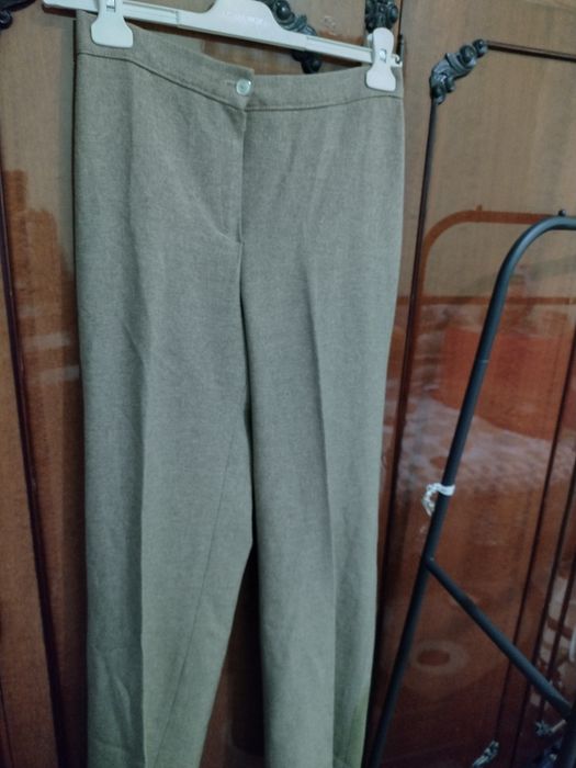 Pantaloni trening, blugi și pantaloni stofa .