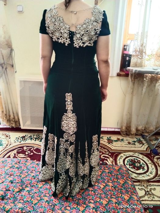 Вечерное платье ручное