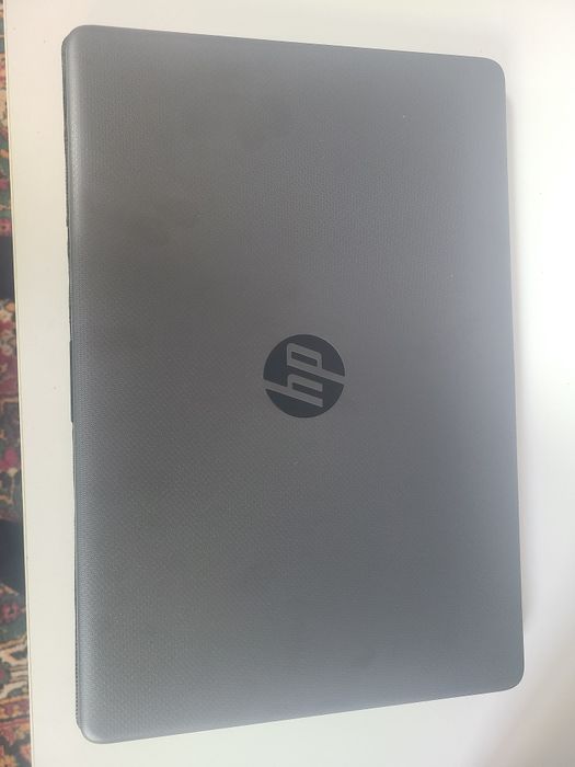 Yangi hp notebook sotiladi