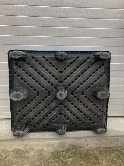 Пластмасови палети USA Uni-Pallet