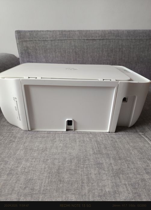 Vând imprimanta HP DeskJet 2320