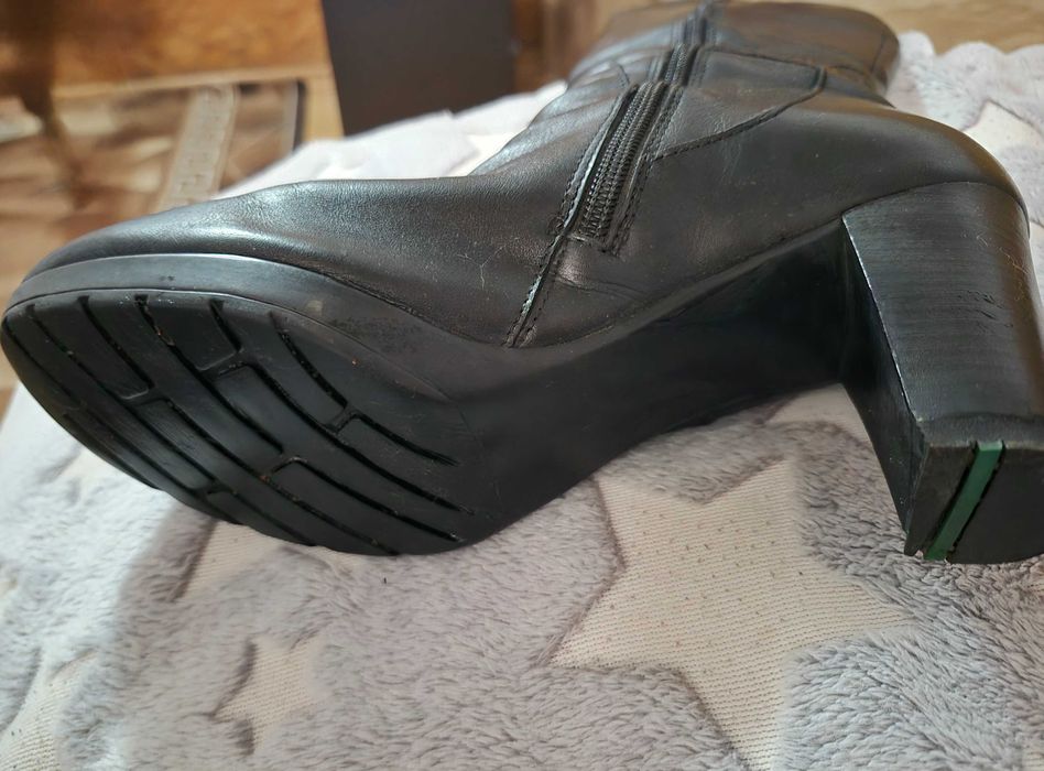 Дамски ботуши на немската марка Caprice