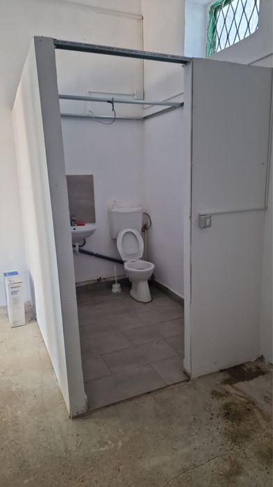 Spatii comerciale de inchiriat