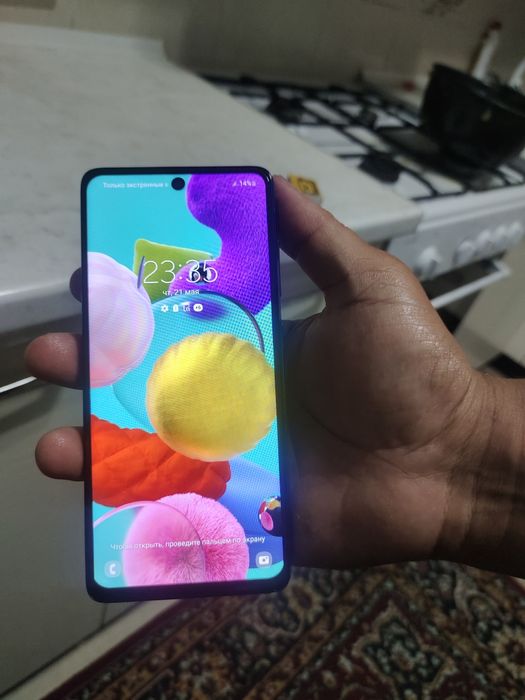 Samsung A51 смартфон