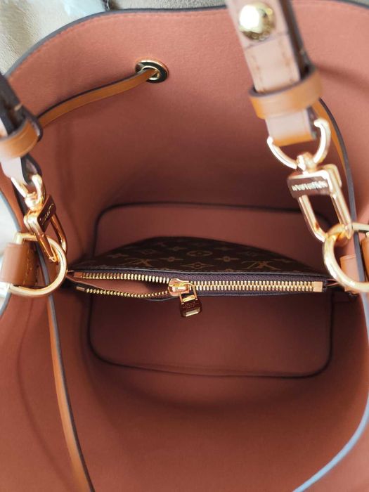 Louis Vuitton Стилна Модерна дамска чанта Монограм